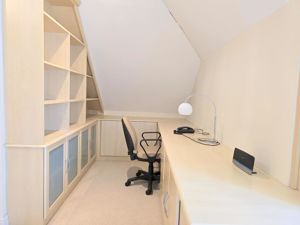 Photo 25- click for photo gallery